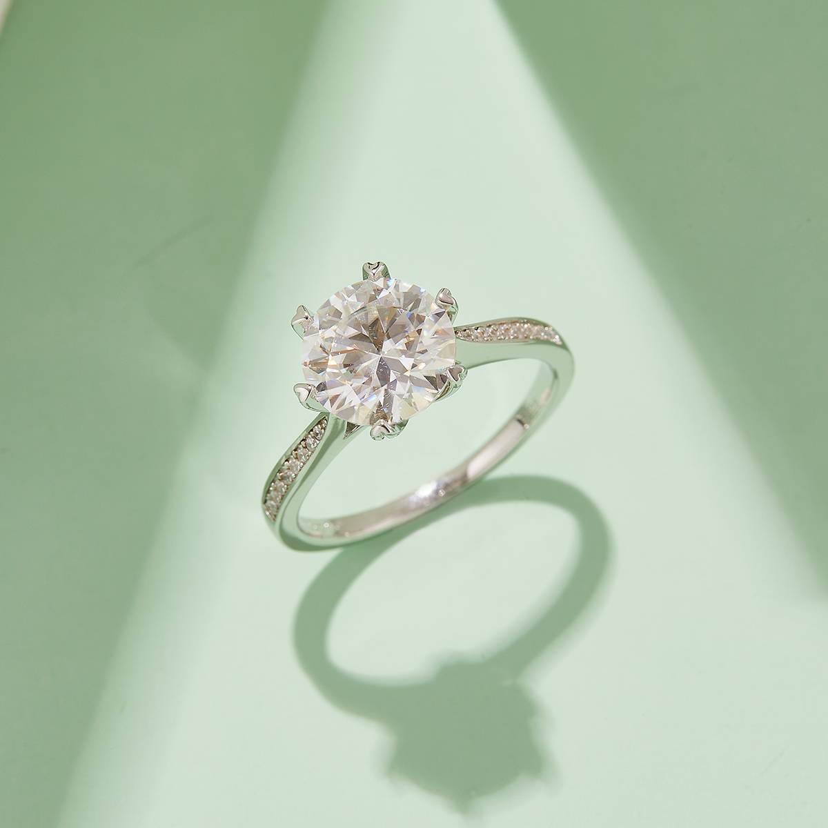 时来运转S925银镀白金莫桑钻女戒3.0克拉D级